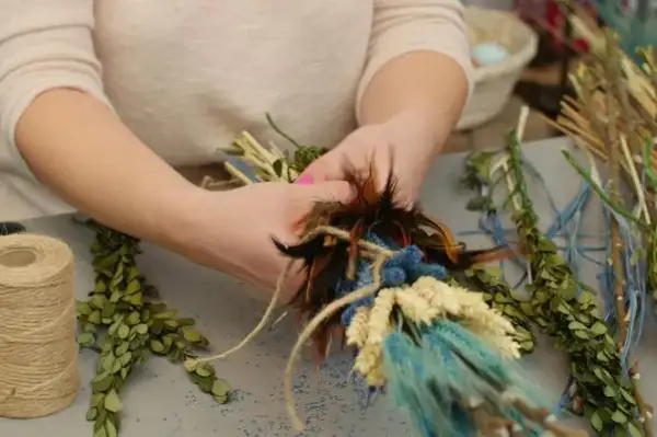 Palma Wielkanocna DIY: Stwórz Własną Palmę Krok po Kroku