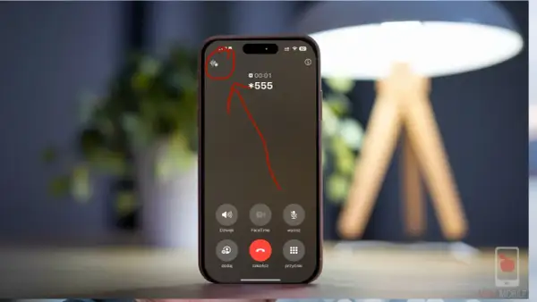 Ikona nagrywania rozmowy na ekranie iPhone'a. Dowiedz się, jak nagrać rozmowę telefoniczną.