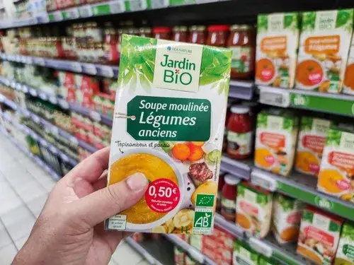 Soupe en brique périmée : Risque ou pas ? Le guide complet.