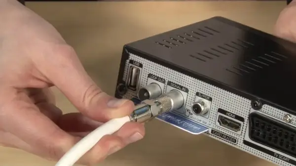 Jakim kablem podłączyć dekoder do TV? Poradnik HDMI i alternatywy