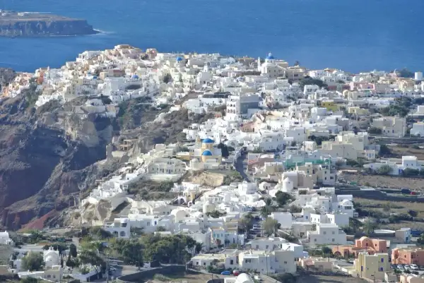 Pogoda na Santorini w różnych miesiącach: co warto wiedzieć przed podróżą