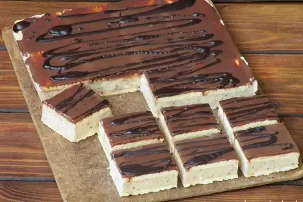 Ciasto Kinder Bueno: Przepis krok po kroku na domowy hit!