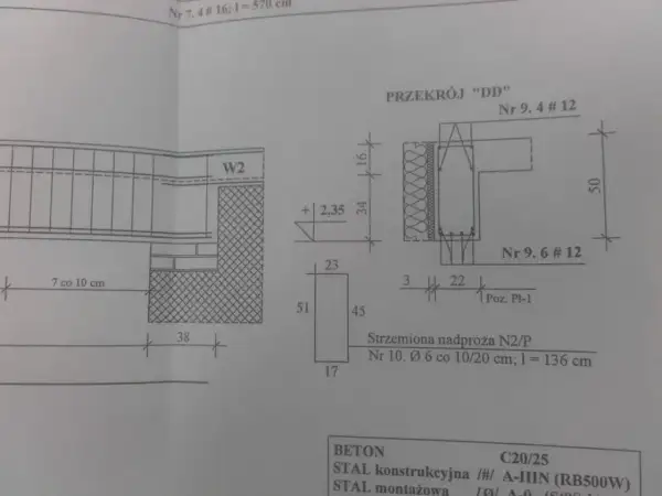 Rysunek techniczny przedstawia zbrojenie nadproża, detale konstrukcyjne i przekroje.