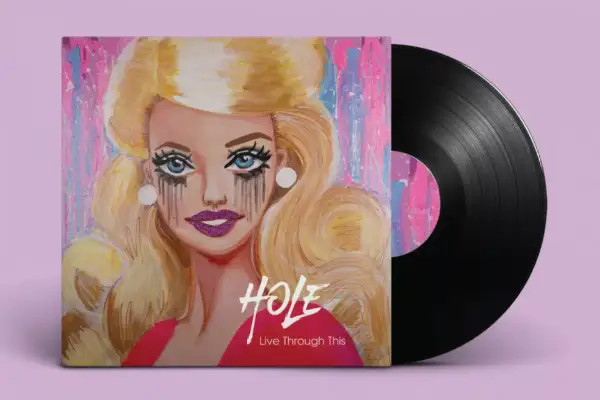 Diseño de portadas de discos: retrato de muñeca con maquillaje corrido y labios brillantes, junto a un vinilo negro.