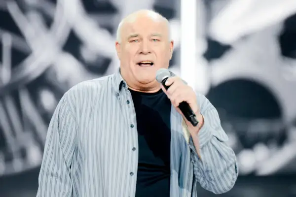 Ryszard Rynkowski śpiewa, a jego piosenki można układać alfabetycznie.