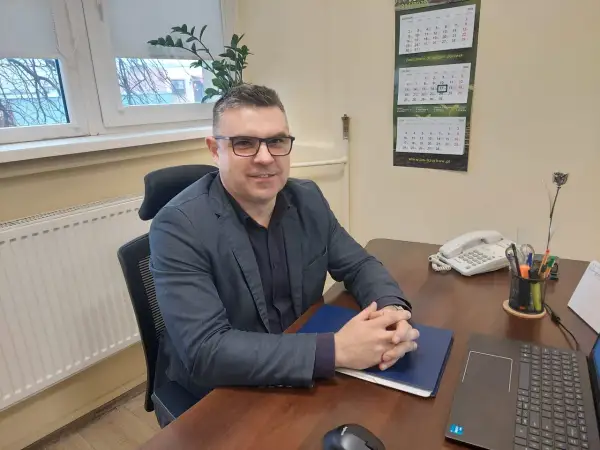 Prezes spółdzielni: Poznaj wymogi prawne i uniknij błędów.