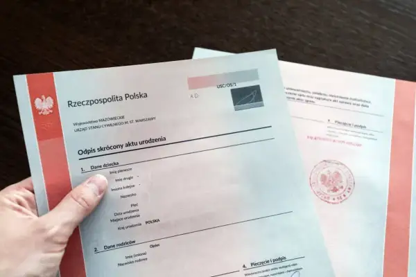 Odpis skrócony aktu urodzenia, kluczowy dokument. Dowiedz się, jak uzyskać akt chrztu i inne ważne dokumenty stanu cywilnego.