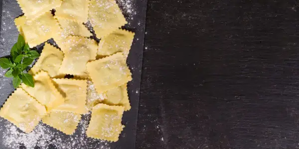 Ravioli czy Tortellini? Jak wybrać idealne włoskie pierożki?