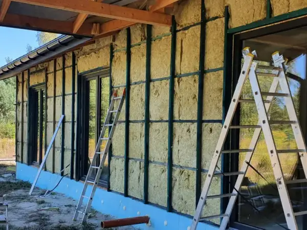 Ile kosztuje metr ocieplenia elewacji? Sprawdź, co wpływa na ceny