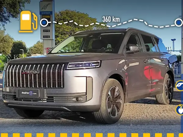 Il Jaecoo 5 full hybrid, con un'autonomia di 360 km, è in fase di rifornimento. Scopri il suo prezzo!