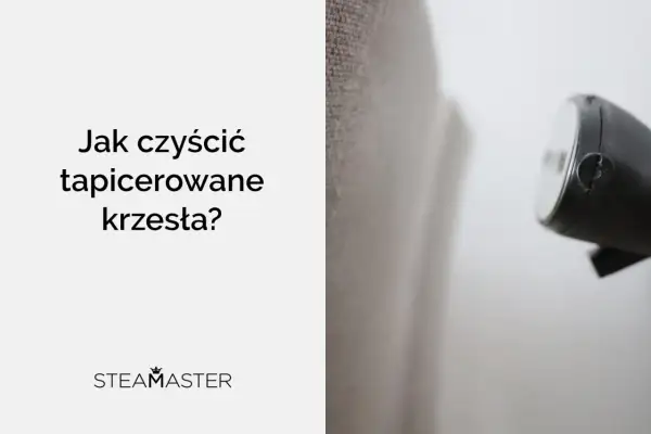 Zbliżenie na parownicę czyszczącą tapicerowane krzesło.