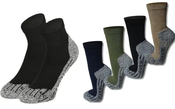 Różne kolory skarpetek trekkingowych. Zastanawiasz się, jakie skarpetki trekkingowe zapobiegają odparzeniom: wełna merino vs Coolmax?