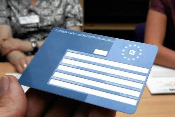 Europejska Karta Ubezpieczenia Zdrowotnego (EKUZ) Wrocław. Dokument potwierdza prawo do świadczeń zdrowotnych w UE.