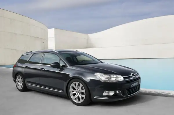 Citroen C5 2.0 HDi: Jaka jest pojemność baku i realny zasięg?