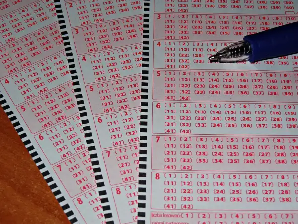 O której godzinie jest losowanie Eurojackpot? Sprawdź czas i daty!