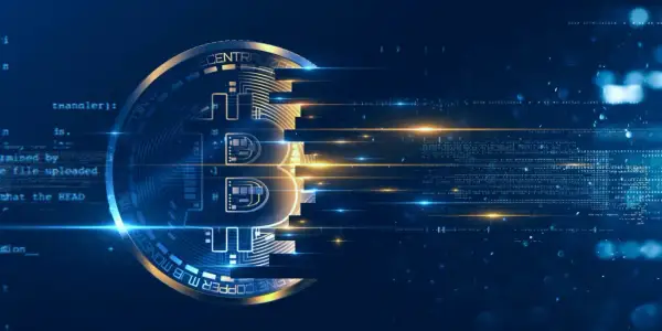 Cyfrowy Bitcoin rozpadający się na kod, symbolizujący przyszłość płatności, gdzie można płacić bitcoinem.