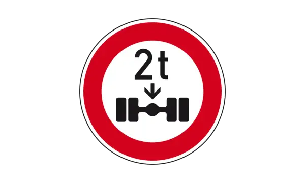 Verkehrsschild: Achslast maximal 2t. Nicht für Fahrzeuge mit einer Achslast über 2t auf einer Fahrbahn von 2 m breite.