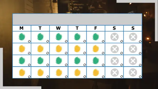 Calendario per la pianificazione turni di lavoro: cerchi verdi e gialli indicano turni, croci grigie giorni liberi.