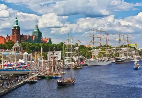 Szczecin: nad morzem czy nie? Odkryj jego morski charakter