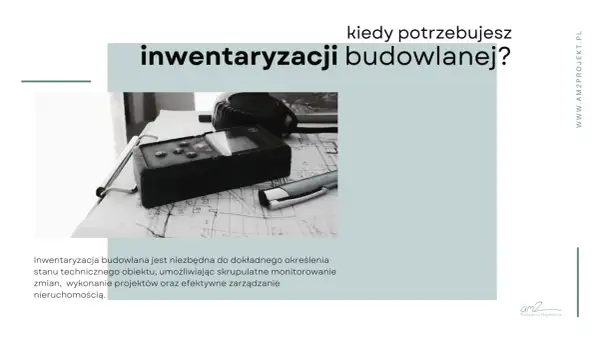 Na zdjęciu widać przyrządy do pomiaru i plany, które są używane, gdy ktoś robi inwentaryzację budynku.