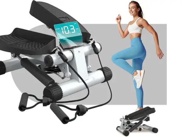Frau trainiert auf einem Stepper. Der digitale Bildschirm zeigt 10.3. Ein Stepper-Test für ein effektives Workout.