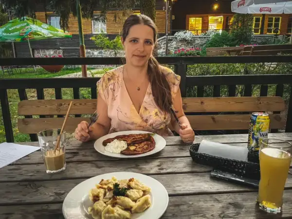 Gdzie zjeść w Nowej Rudzie? Odkryj najlepsze lokale gastronomiczne