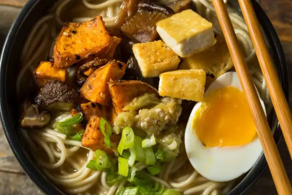 Jak zrobić ramen wegetariański - prosty przepis na pyszne danie