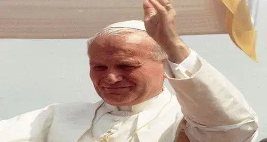 Kiedy wybrano papieża polaka? Zaskakujące fakty o jego wyborze