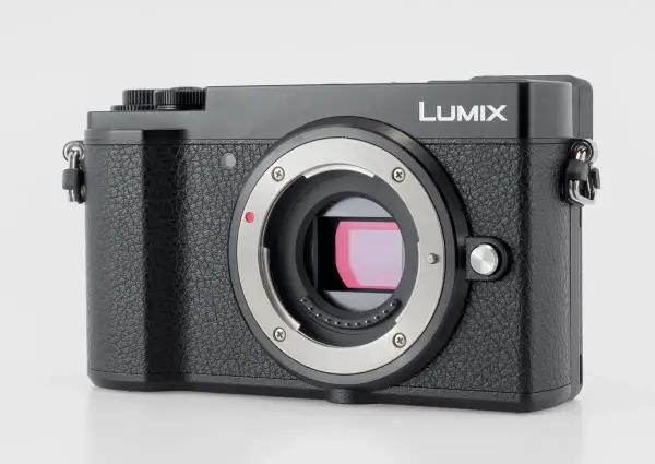 Test aparatu Panasonic GX1: Zalety, wady i opinie użytkowników