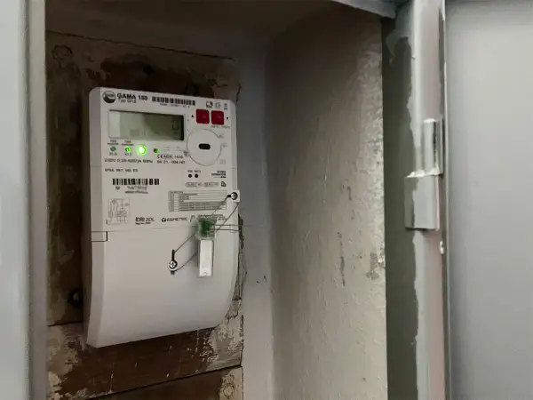 Licznik GAMA 150 typ G15. Odczyt zużycia energii elektrycznej na wyświetlaczu.