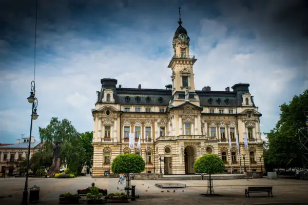 Nowy Sącz: odkryj skarby Małopolski i zaplanuj idealną podróż!