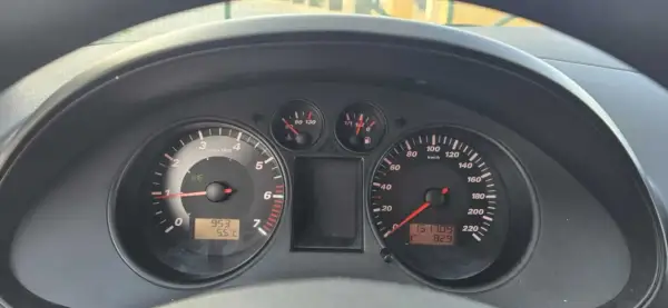 Jaki akumulator do Seat Ibiza 1.4 benzyna – uniknij kosztownych błędów