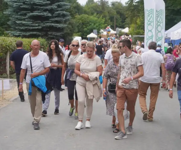 Kiedy dymarki świętokrzyskie? Odkryj daty i atrakcje tego wydarzenia