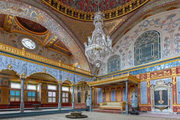 Atrakcja pałacu Topkapi: co musisz zobaczyć w Stambule