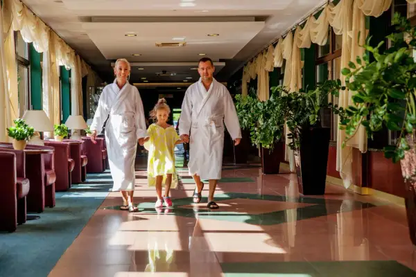 Co ubrać do hotelowego spa? Uniknij wpadki!