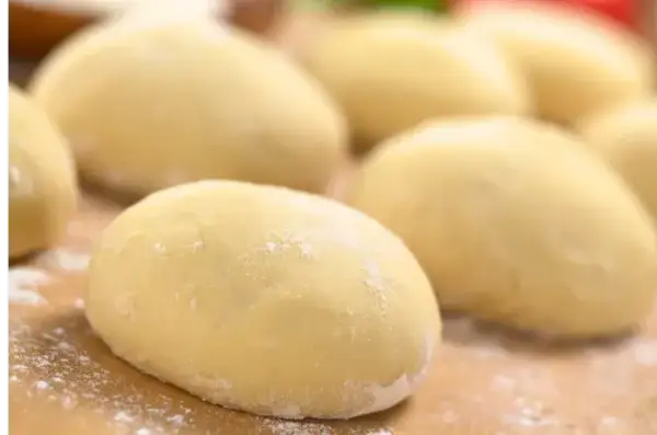 Le Secret d'une Pâte à Pizza Maison Inratable : Guide Complet