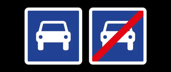 Panneau de début et de fin de route à accès réglementé.