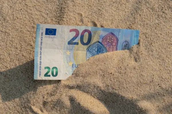Gdzie tanio polecieć we wrześniu? Najtańsze kierunki i porady na tanie loty