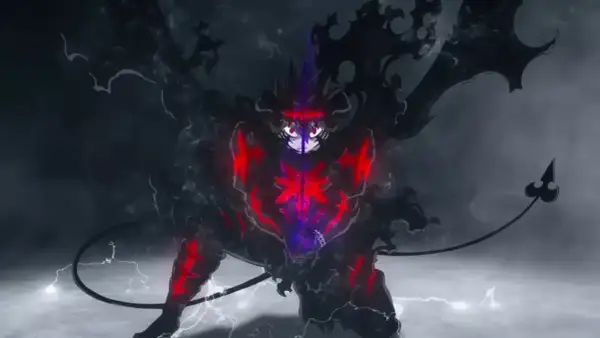 Asta in Teufelsform, bereit für den Kampf in Black Clover Staffel 5. Dunkle Magie und rote Glühwürmchen umgeben ihn.