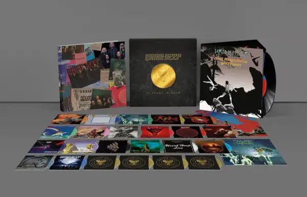 Kolekcja płyt Uriah Heep "50 Years in Rock" z okładkami i winylami. Wiele klasycznych utworów zespołu.