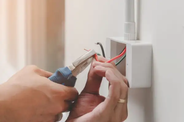 Co oznacza L w elektryce? Zaskakujące znaczenie dla Twoich projektów
