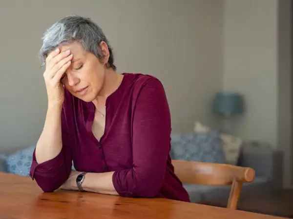 Wiek menopauzy: Czy to już? Średnia w Polsce i sygnały dla Ciebie.