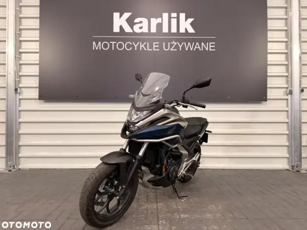 Motocykl Honda w salonie Karlik. Zastanawiasz się nad sprzedażą przed upływem 6 miesięcy?