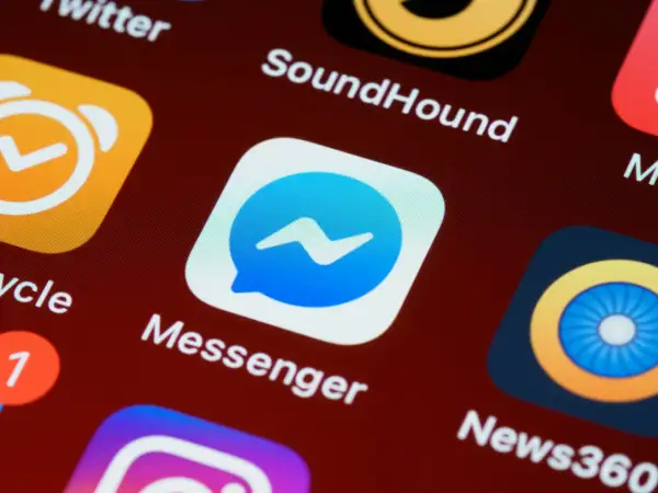 Ikona aplikacji Messenger. Zastanawiasz się, czy da się wyłączyć aktywność na Messengerze dla jednej osoby?