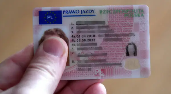 Prawo jazdy na 15 lat: co robić po uzyskaniu dokumentu i wymianie?