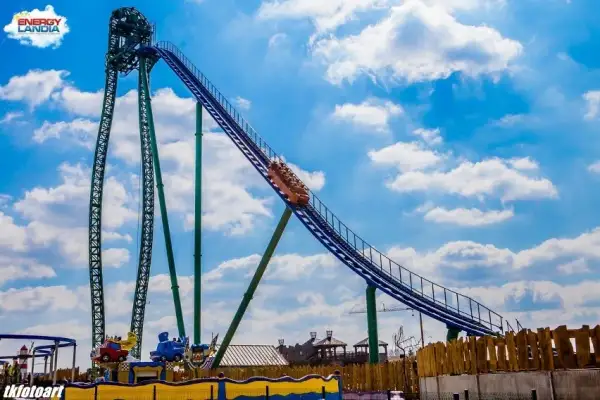 Zadra w Energylandii: Rekordowy roller coaster, który zapiera dech w piersiach