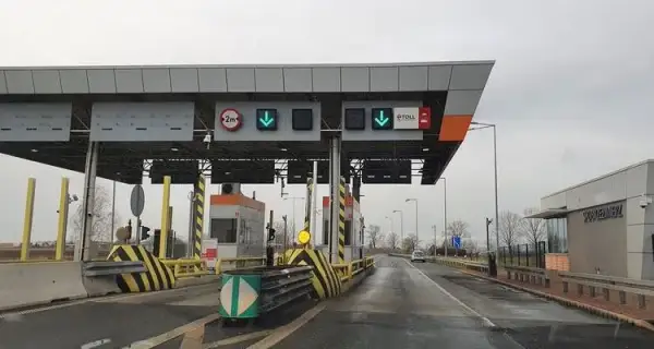 Jak płacić za autostradę A4 Gliwice-Wrocław bez problemów i kar? Sprawdź metody!