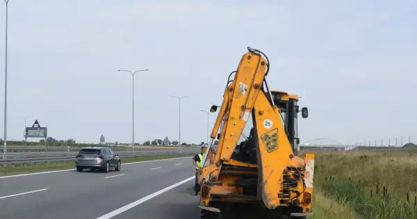Jaki pojazd nie może wjechać na autostradę? Poznaj zasady i przepisy!