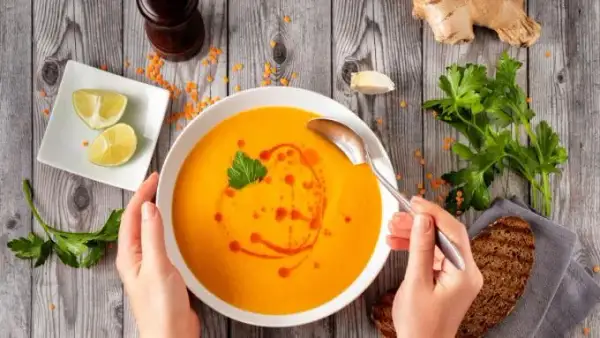 Jakie zupy dla cukrzyka typu 2 pomogą w utrzymaniu zdrowia?