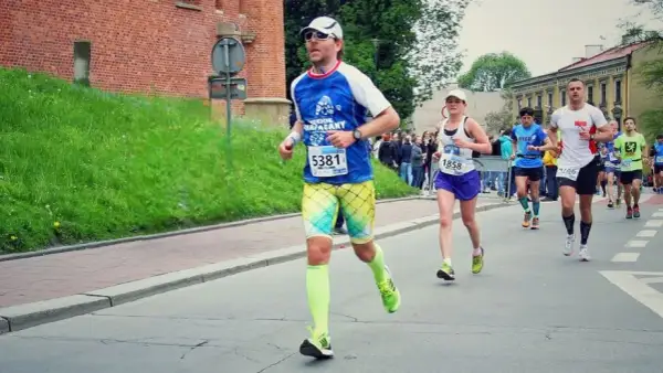 Jak przygotować się do maratonu: kluczowe strategie i porady
